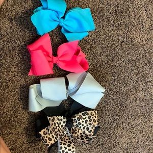 Large sized bows